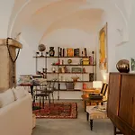 Casa *