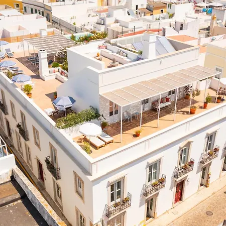 Casa *