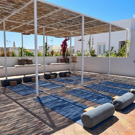 Casa Hotel *