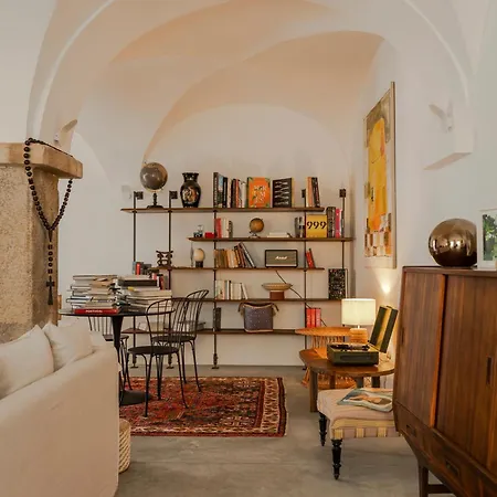 Casa *
