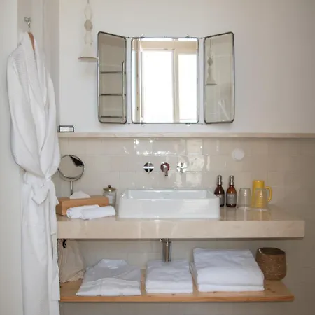 Casa Hotel *