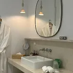 Casa Hotel *